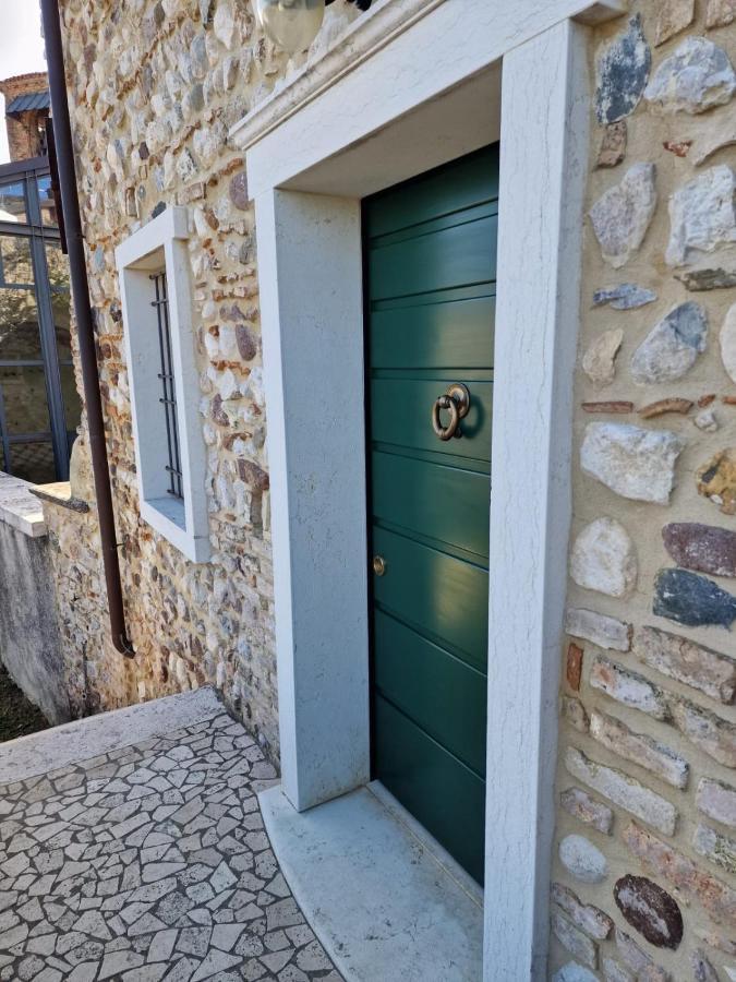 Ferienwohnung Thomas' Castle Pozzolengo Exterior foto