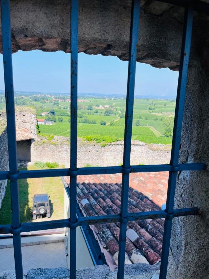 Ferienwohnung Thomas' Castle Pozzolengo Exterior foto